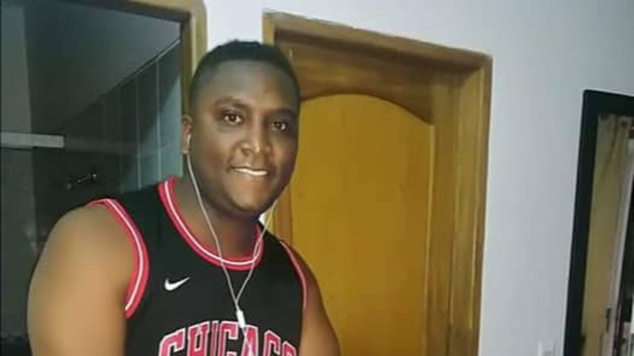 El patrullero recibió varios impactos con arma de fuego.