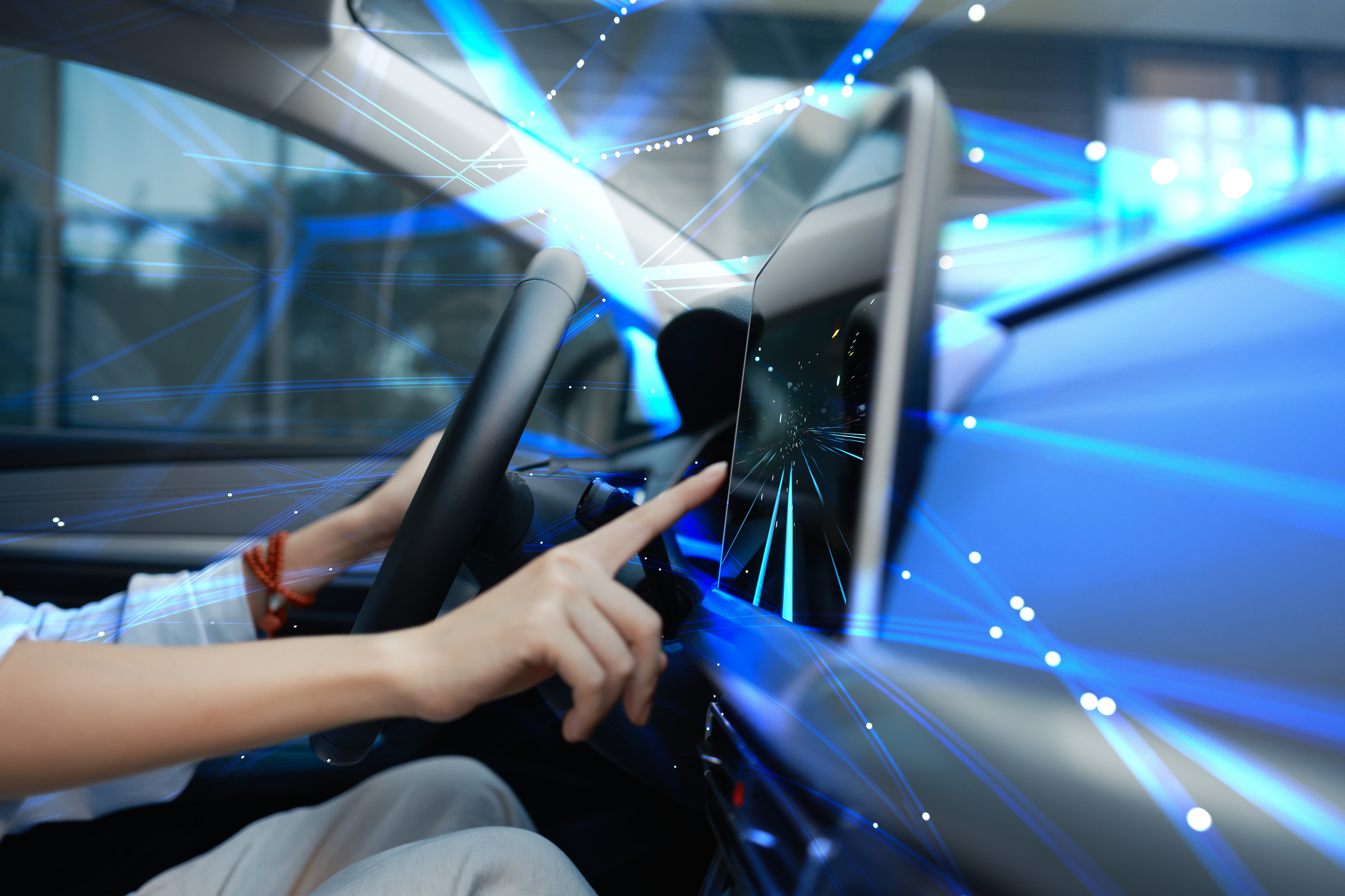 Fabricantes como BYD y SAIC Volkswagen avanzan en la integración de sistemas inteligentes en sus modelos.