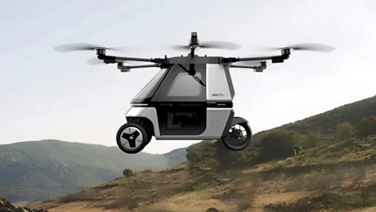 La Skyrider X6 fue puesta en preventa en China. Esta moto voladora tiene autonomía de vuelo de 20 minutos.