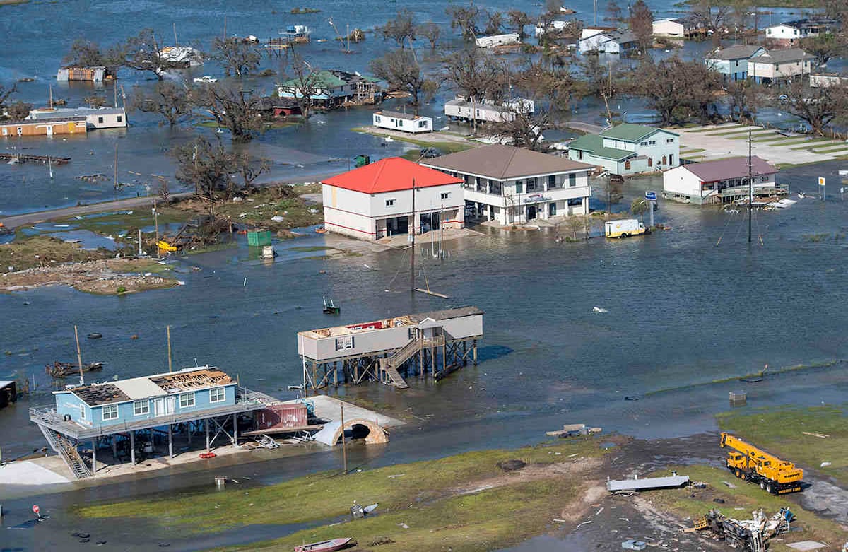 Los daños e inundaciones del huracán Laura se visualizan el jueves 27 de agosto de 2020 en Cameron, Luisiana. Foto: Bill Feig / The Advocate vía AP