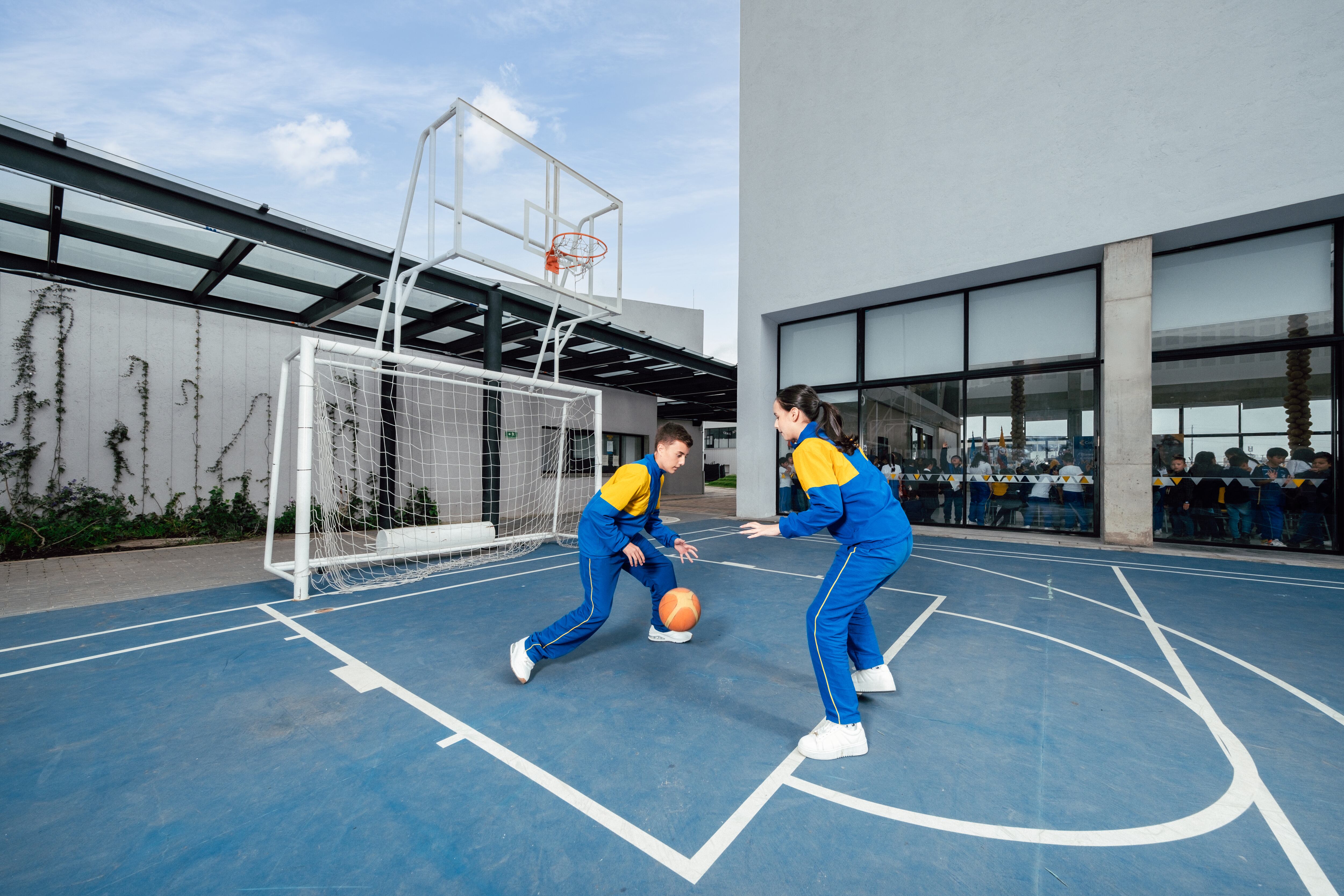 Como parte de su estrategia de internacionalización, los colegios han ajustado sus programas académicos para desarrollar habilidades pertinentes y transferibles al mundo universitario y laboral.