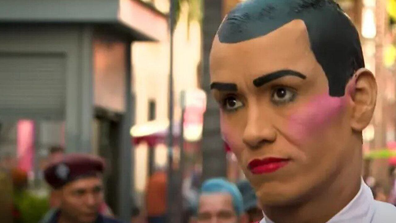 ‘Muñeco Zed’, reconocido artista callejero del centro de Medellín