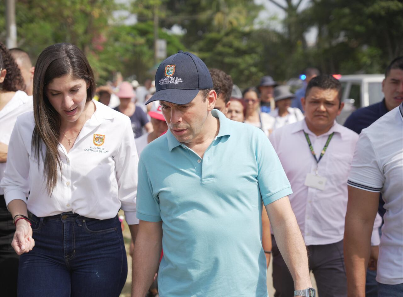 Juanita Cataño, asesora de despacho, y el alcalde de Cali, Alejandro Eder.