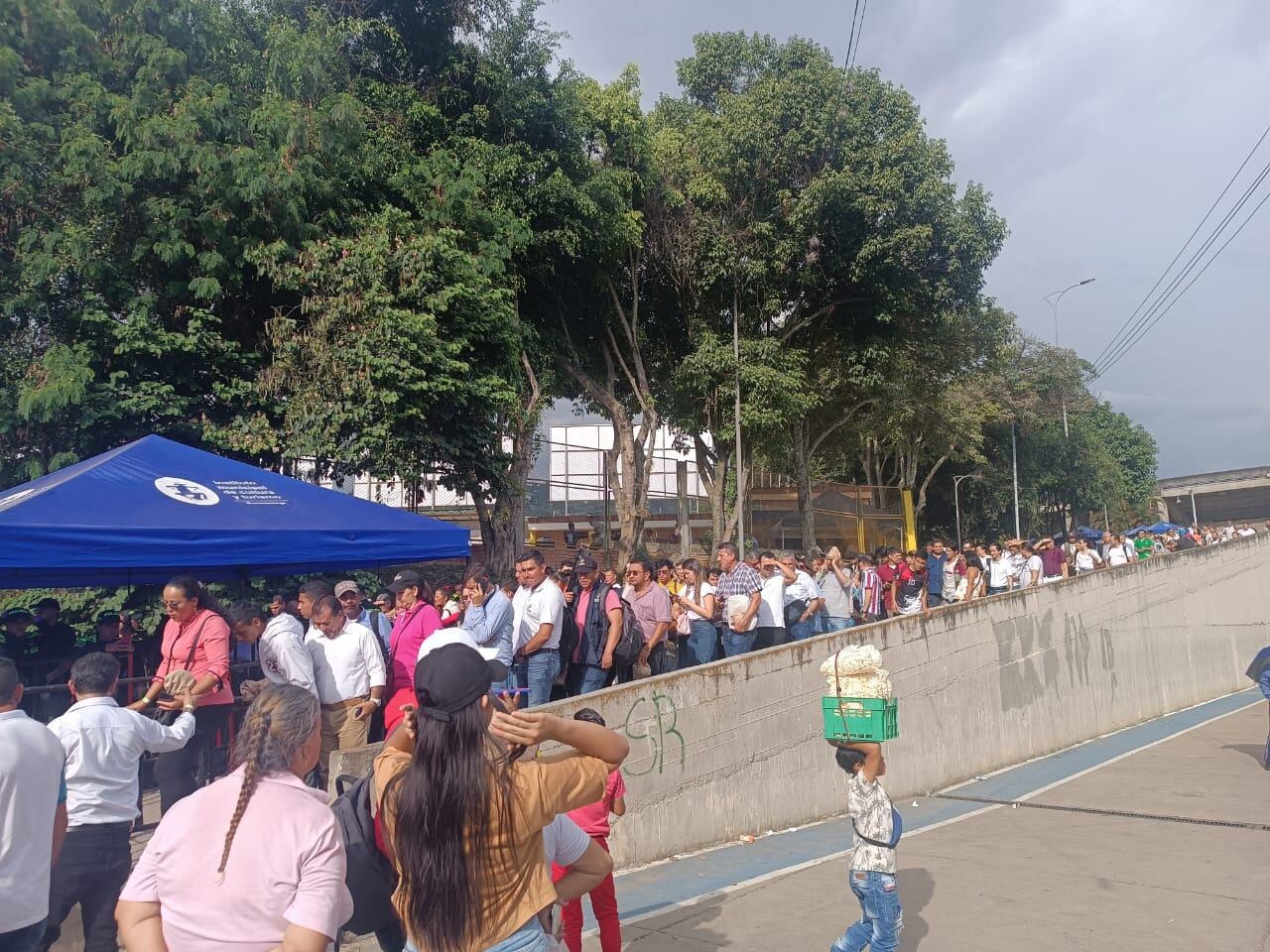 La ciudadanía se fue molesta del lugar del encuentro con el presidente.