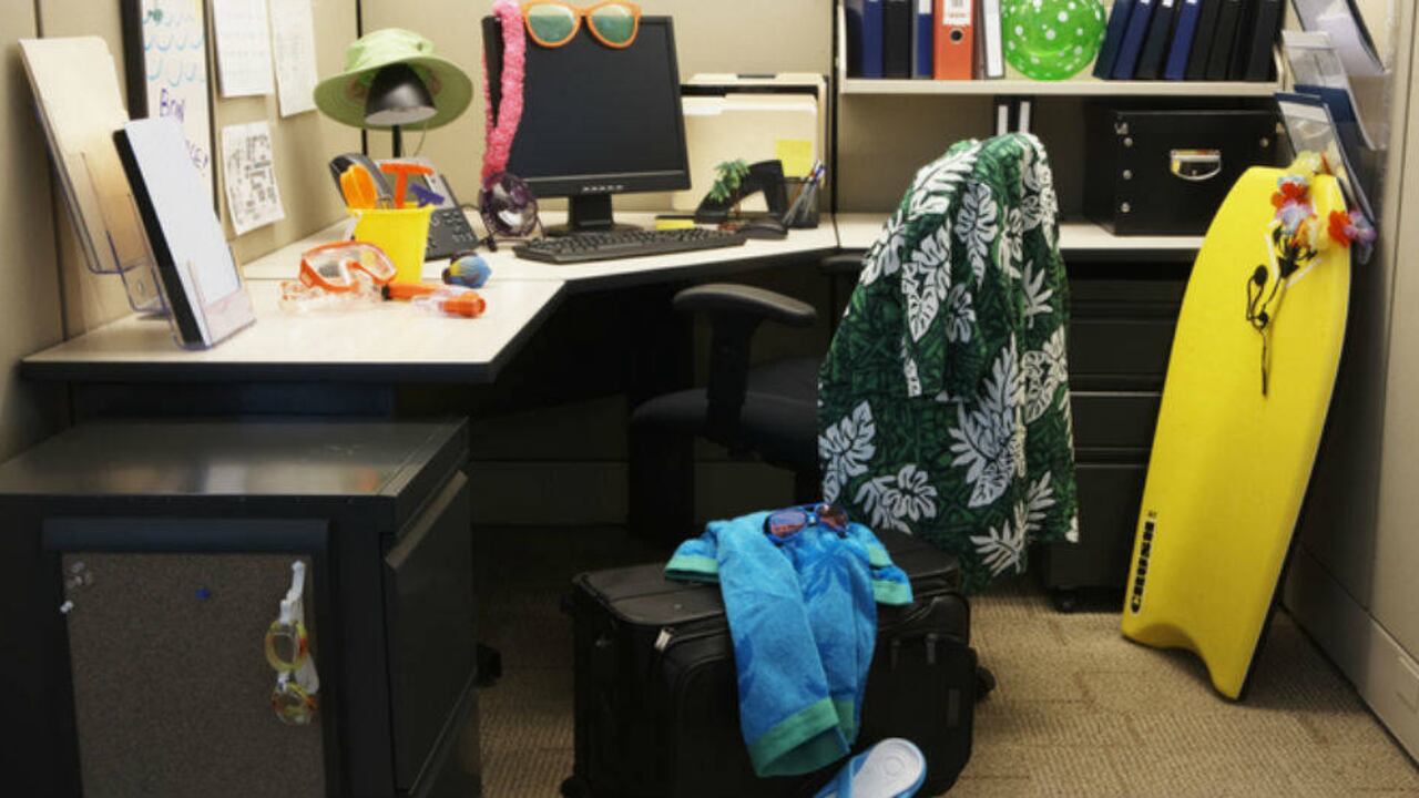 ¿Lleva menos de un año en la empresa? Así puede disfrutar de sus vacaciones. GETTY.