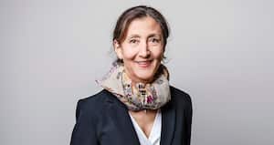 En cada una de sus movidas dejó algo muy claro: sigue siendo la misma mujer que en los años noventa les dio un batacazo a las maneras tradicionales de hacer política.