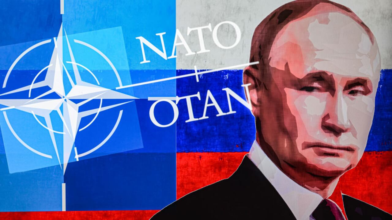 Rusia dice que hay provocaciones de Estados Unidos y que eso eleva el riesgo de un enfrentamiento con la Otan. (Ilustración fotográfica de Jonathan Raa/NurPhoto a través de Getty Images)