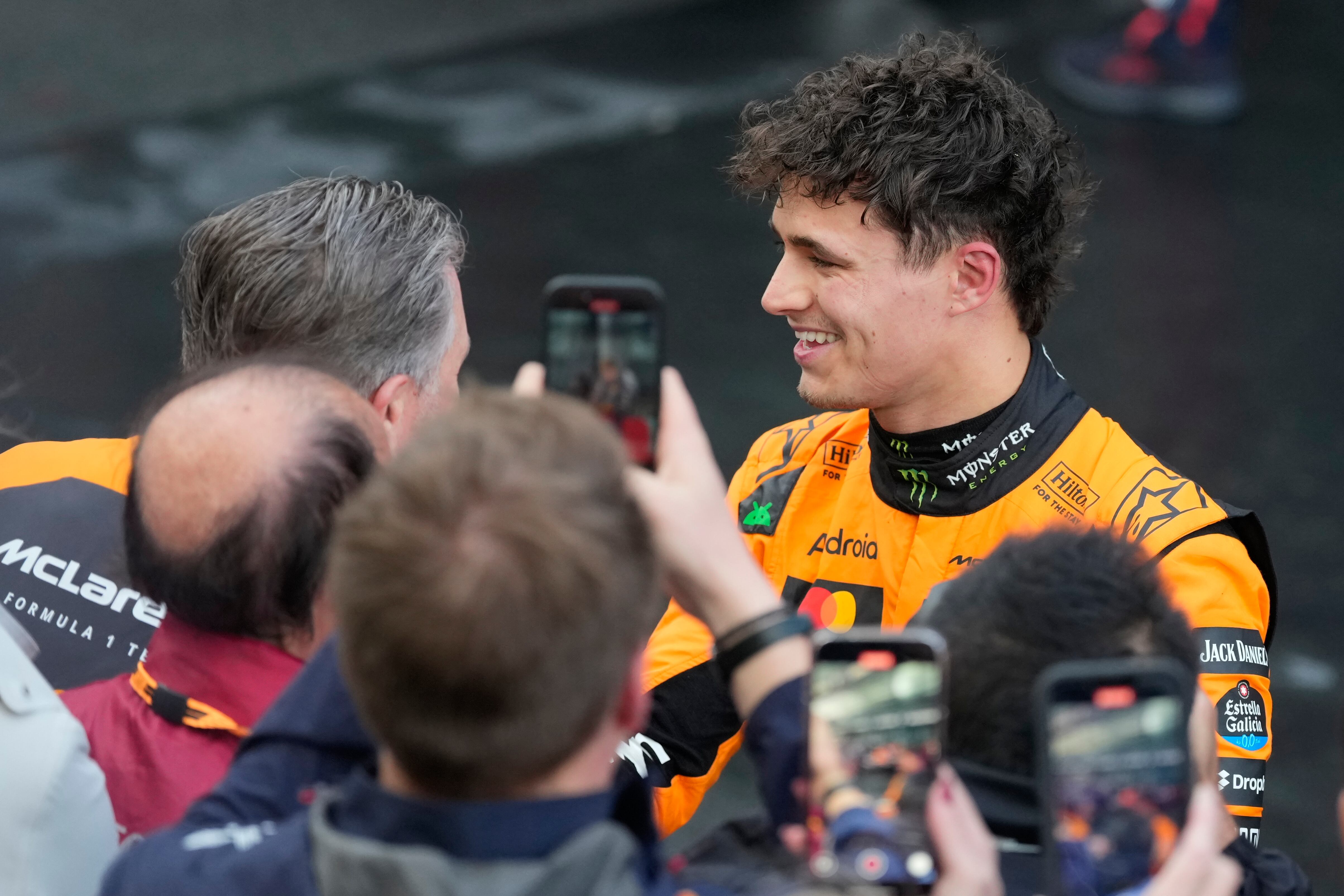 Lando Norris celebra su triunfo en la primera salida de la temporada.