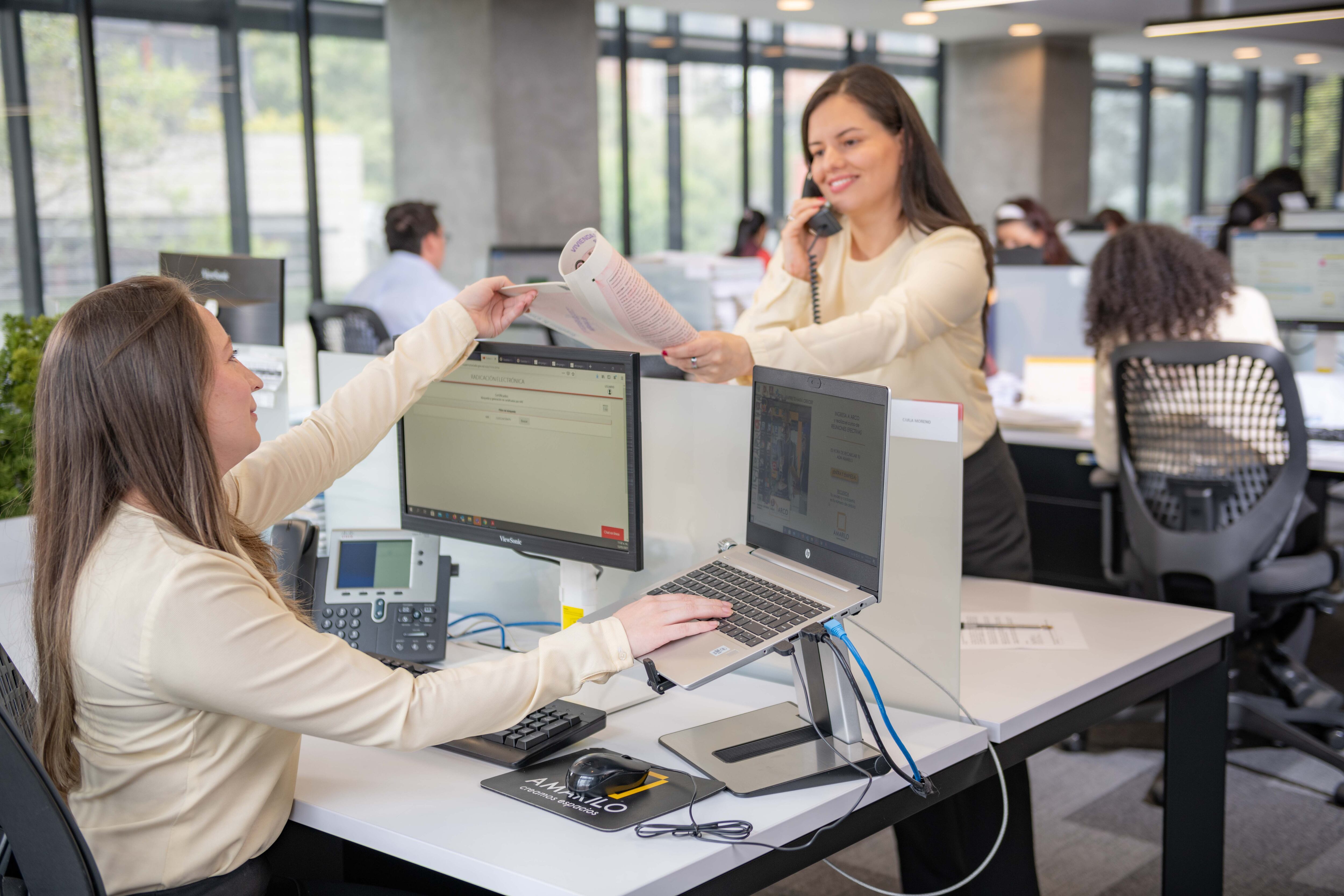 Amarilo es la empresa número uno del sector de la construcción en atraer y retener colaboradores, según el ranking Merco Talento Colombia. Cuatro colaboradores, la mayoría con más de una década de estar vinculados, cuentan cuáles han sido sus aprendizajes personales y profesionales en la compañía, cómo han crecido de la mano de ella y por qué la consideran parte de su familia.