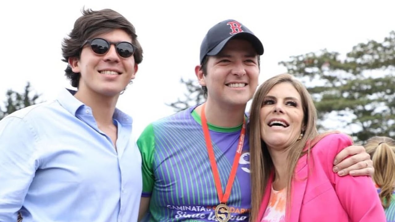 María Carolina Hoyos y Miguel Uribe Turbay en la Carrera de la Solidaridad 2024.