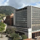 Si es un teso en los derechos de autor, el Banco de la Republica tiene la oferta de trabajo que usted necesita.