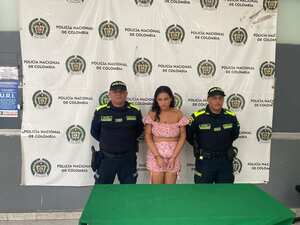 Mujer capturada por el delito de violencia intrafamiliar en Barranquilla.