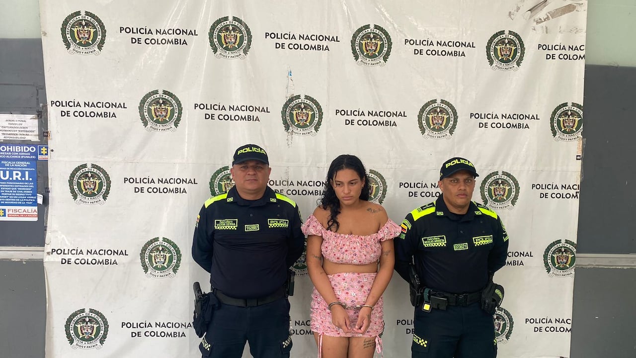 Mujer capturada por el delito de violencia intrafamiliar en Barranquilla.