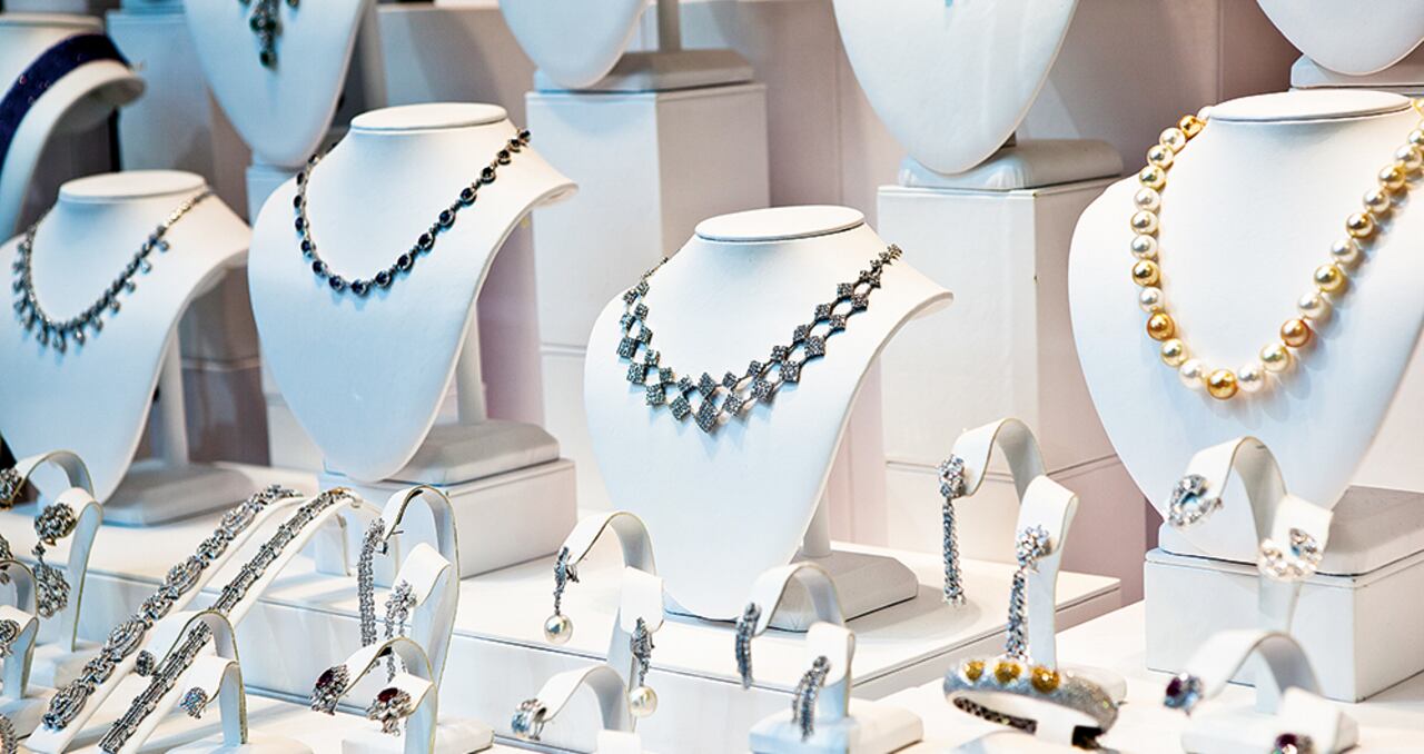 Joyas de oro con piedras preciosas fueron hurtadas por Fredy Andrés Patiño y su banda de ladrones en Rusia.