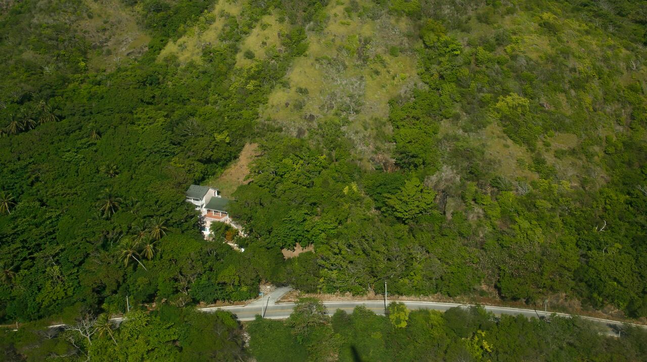Para el mes de junio en la isla predomina el color verde de la vegetación.