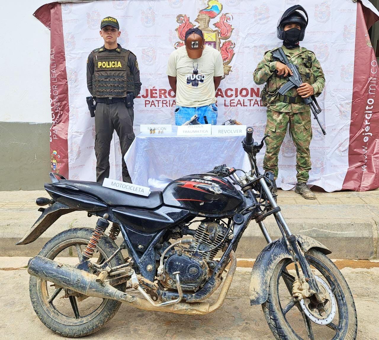 Ejército Nacional captura a responsable de retenes ilegales en el Nordeste antioqueño.