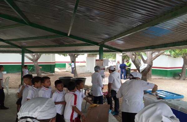 En el colegio no hay una cocina para que las manipuladoras sirvan los alimentos.  oto: Red Nacional de Veedurías.