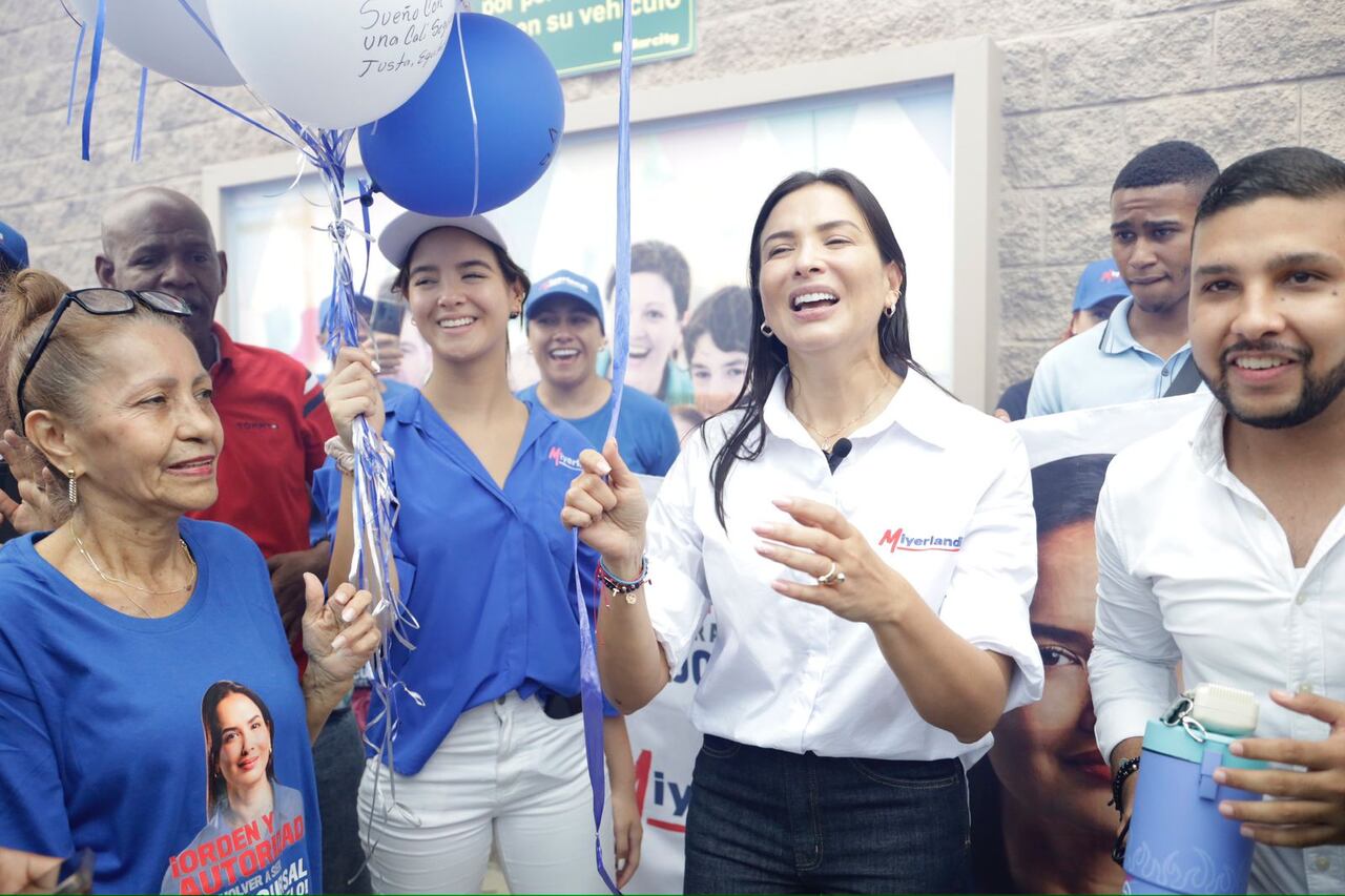 Miyerlandi Torres entregó firmas que avalan su candidatura a la Alcaldía de Cali