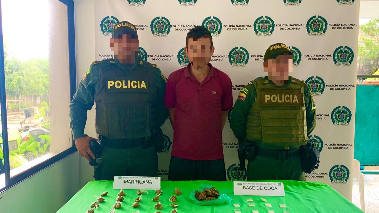 Uno de los sujetos sorprendidos presuntamente con drogas en un municipio del Atlántico.