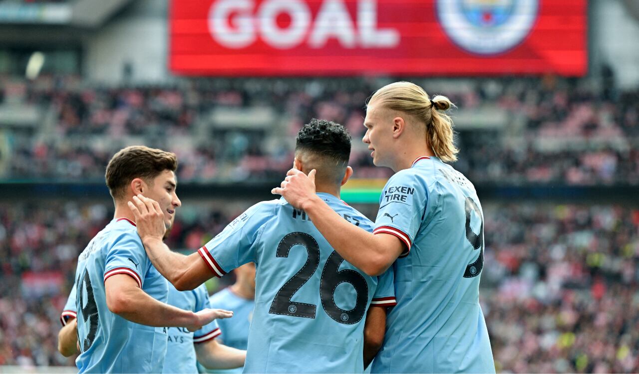 Haaland y Álvarez, fueron titulares en la victoria del City.