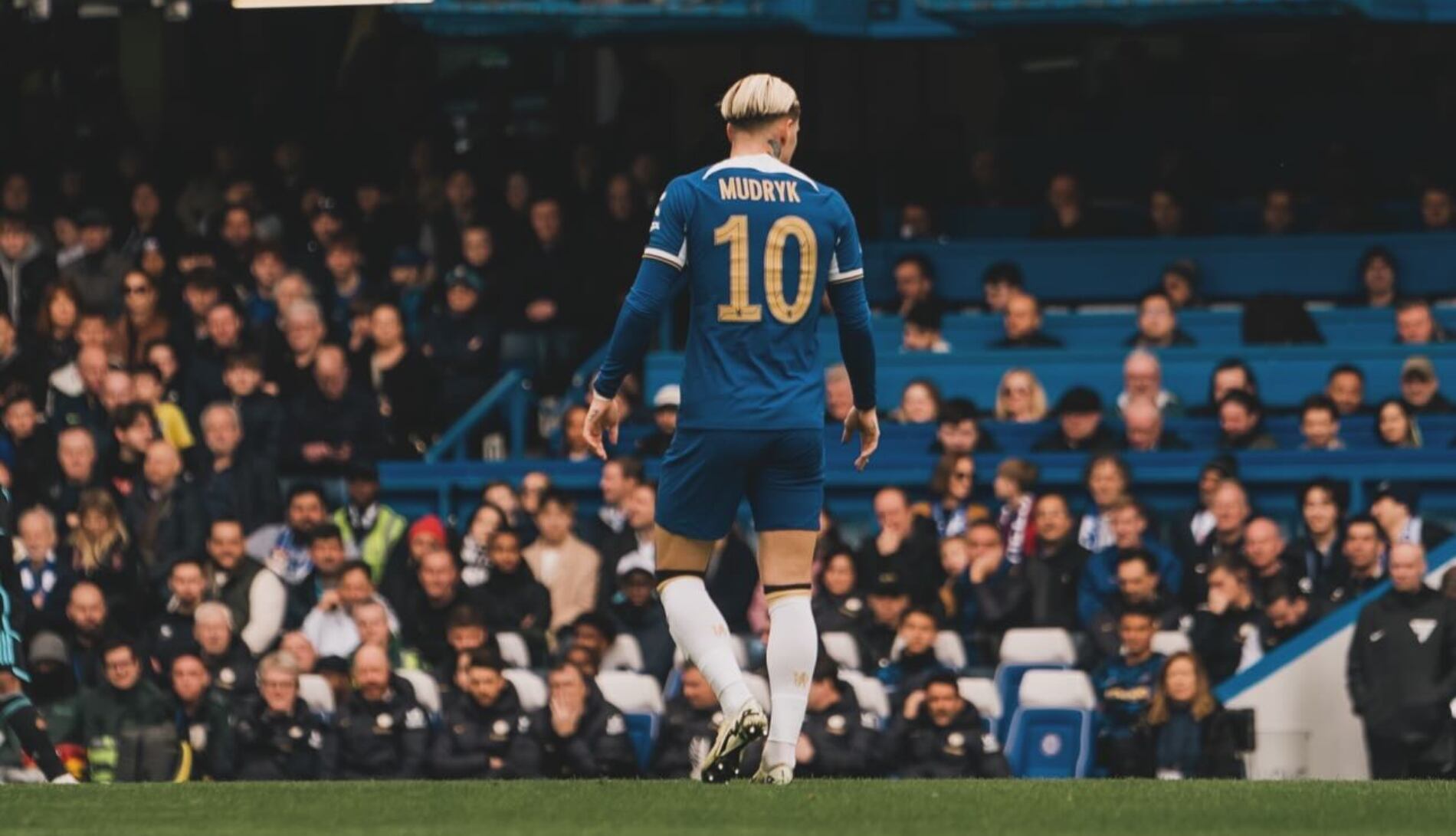 El jugador ucraniano Mykhailo Mudryk fue notificado positivo por dopaje. Chelsea señala irregularidades en la prueba.