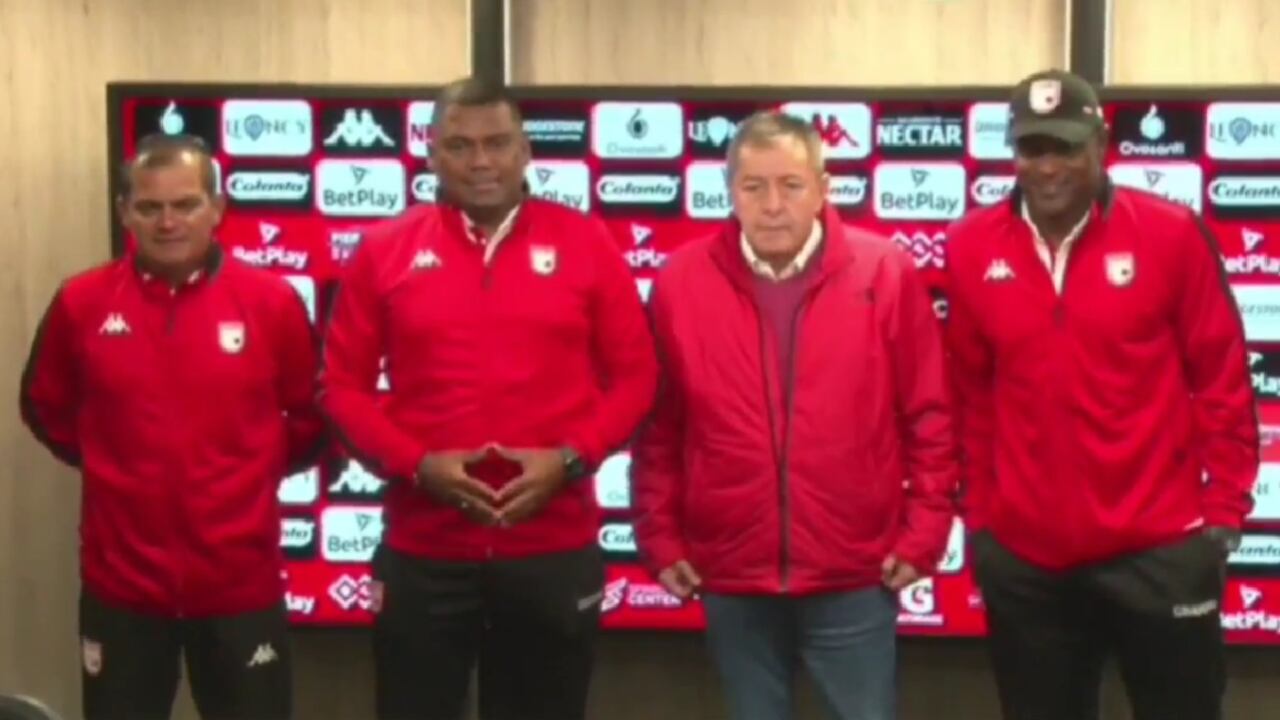 Hubert Bodhert en su presentación como nuevo entrenador de Independiente Santa Fe