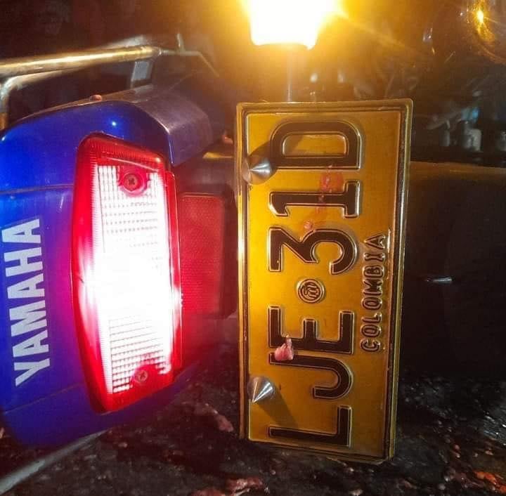 El joven se movilizaba en esta motocicleta.