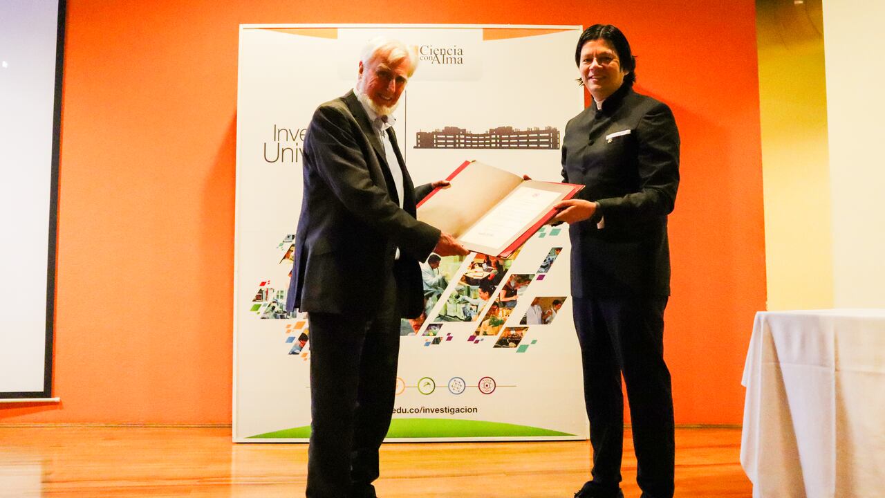 Entrega del reconocimiento INS 2023 en Medellín