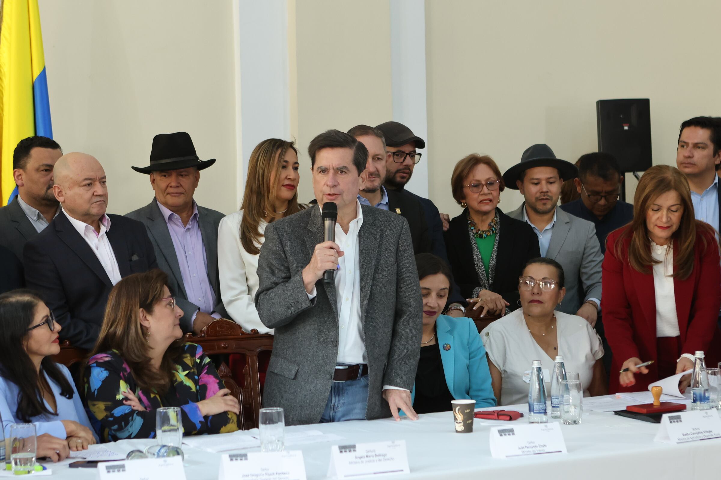 El ministro del Interior, Juan Fernando Cristo, la radicación del Proyecto de Ley de Jurisdicción Agraria.