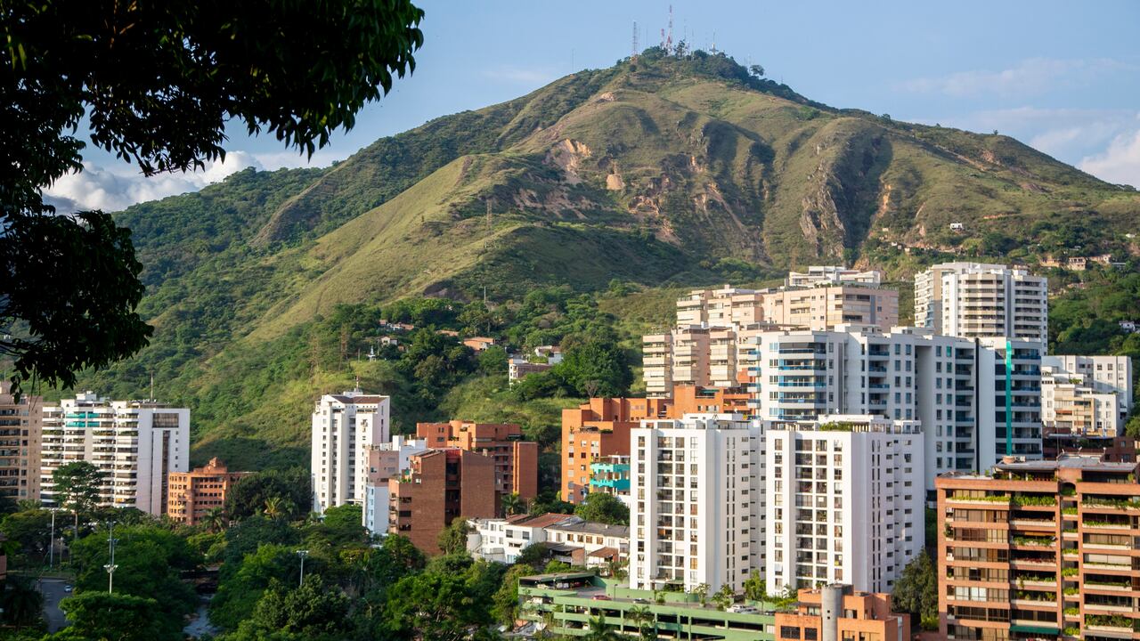 La medida de pico y placa en Cali regirá en dos horarios distintos en toda la ciudad.