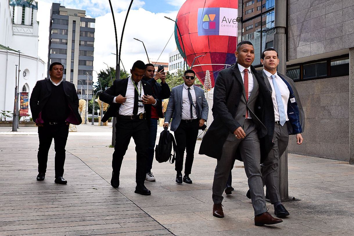 Miguel Polo Polo llegó a la Sala de Instrucción de la Corte Suprema de Justicia para asistir a la audiencia de conciliación con el presidente Gustavo Petro.
