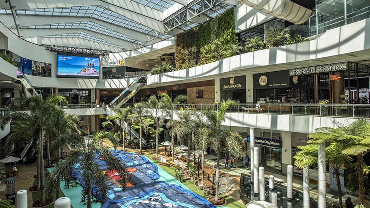 Desde 2016 El Tesoro mide su huella de carbono. En 2017 compensó el total de las emisiones con la siembra de 4.620 árboles y en 2018 con la compra de bonos de carbono.