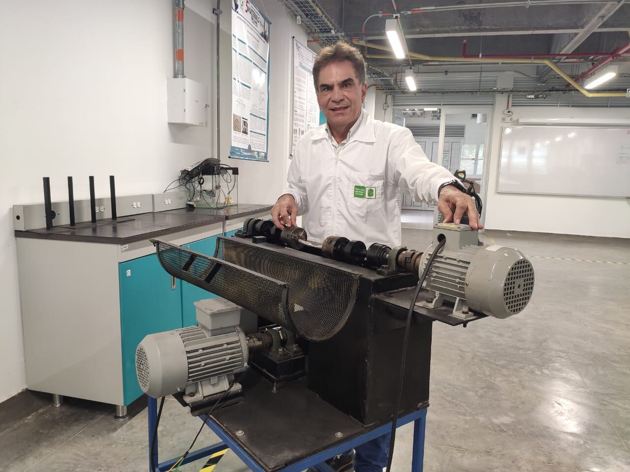 Alberto David Pertuz Comas de la Escuela de Ingeniería Mecánica de la UIS.