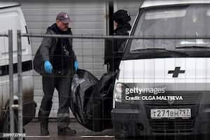 El director de los servicios de seguridad rusos (FSB) "informó" al presidente Vladimir Putin de la "detención de 11 personas, entre ellas los cuatro terroristas directamente implicados en el atentado", indicó la presidencia rusa en un comunicado. (Photo by Olga MALTSEVA / AFP) (Photo by OLGA MALTSEVA/AFP via Getty Images)