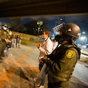 Luis Ernesto Gómez, secretario de Gobierno, verifica las movilizaciones del 4 de mayo de 2021 en Bogotá.