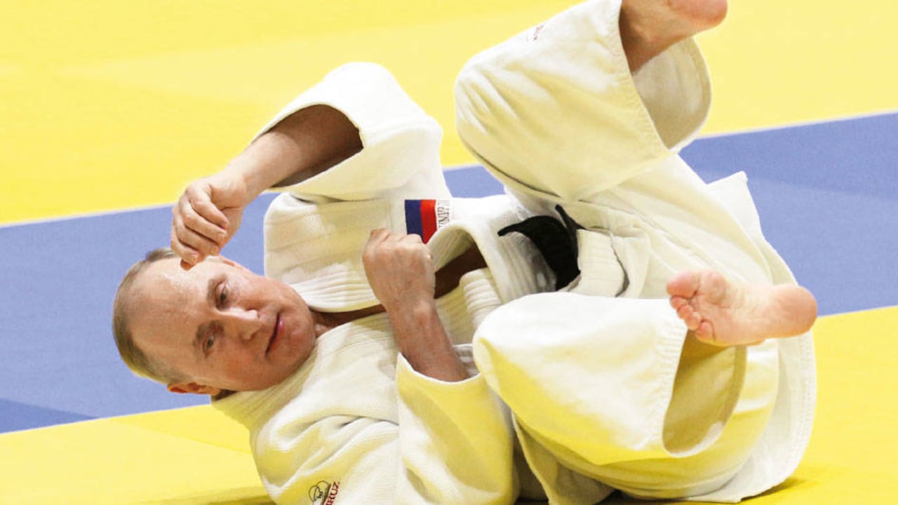 Judoca consumado -es 8º dan, uno de los rangos más altos de la disciplina-, el presidente ruso hace gala de su carácter deportivo y ha promovido a menudo un estilo de vida saludable.