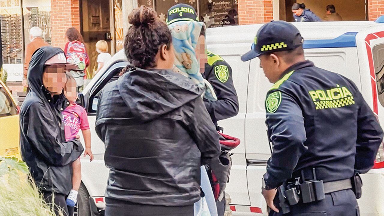 La Corte Constitucional expresa que la mendicidad no es delito ni una contravención, pero la utilización de menores para sacar provecho económico sin tener parentesco sí es penalizado.