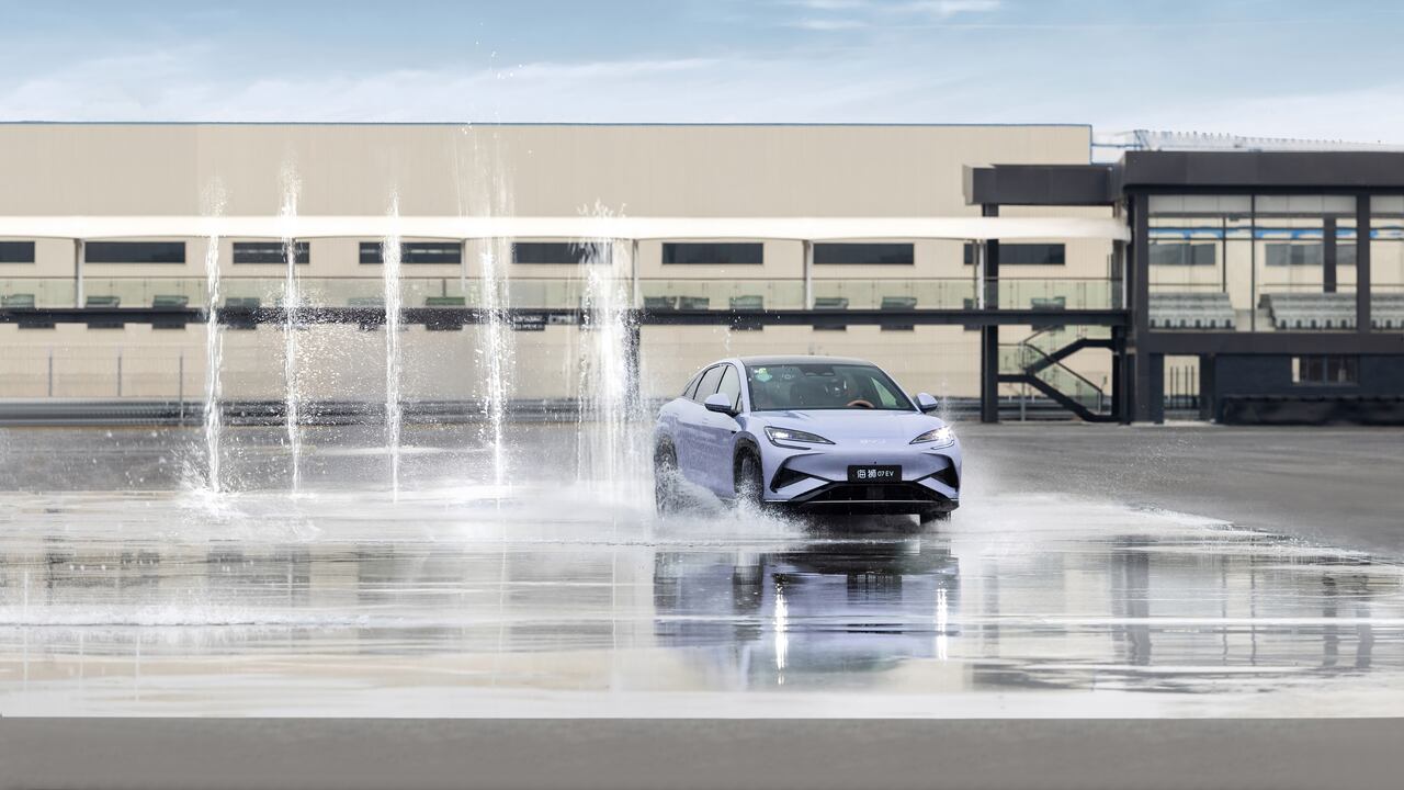 BYD inauguró oficialmente su circuito todoterreno en Zhengzhou, uno de los primeros en China diseñado específicamente para vehículos de nueva energía (NEV).