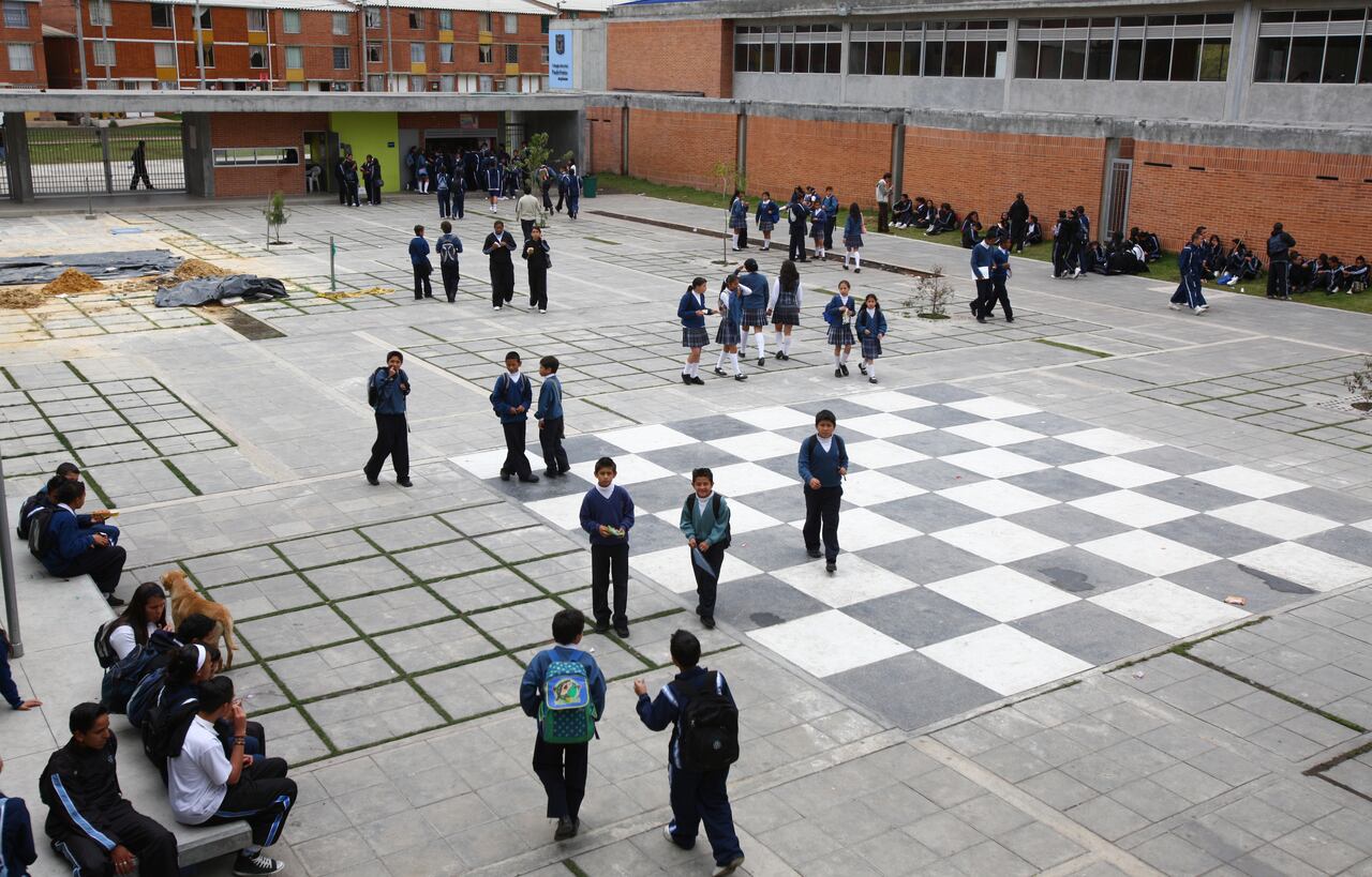 Estudiantes colegio distrital