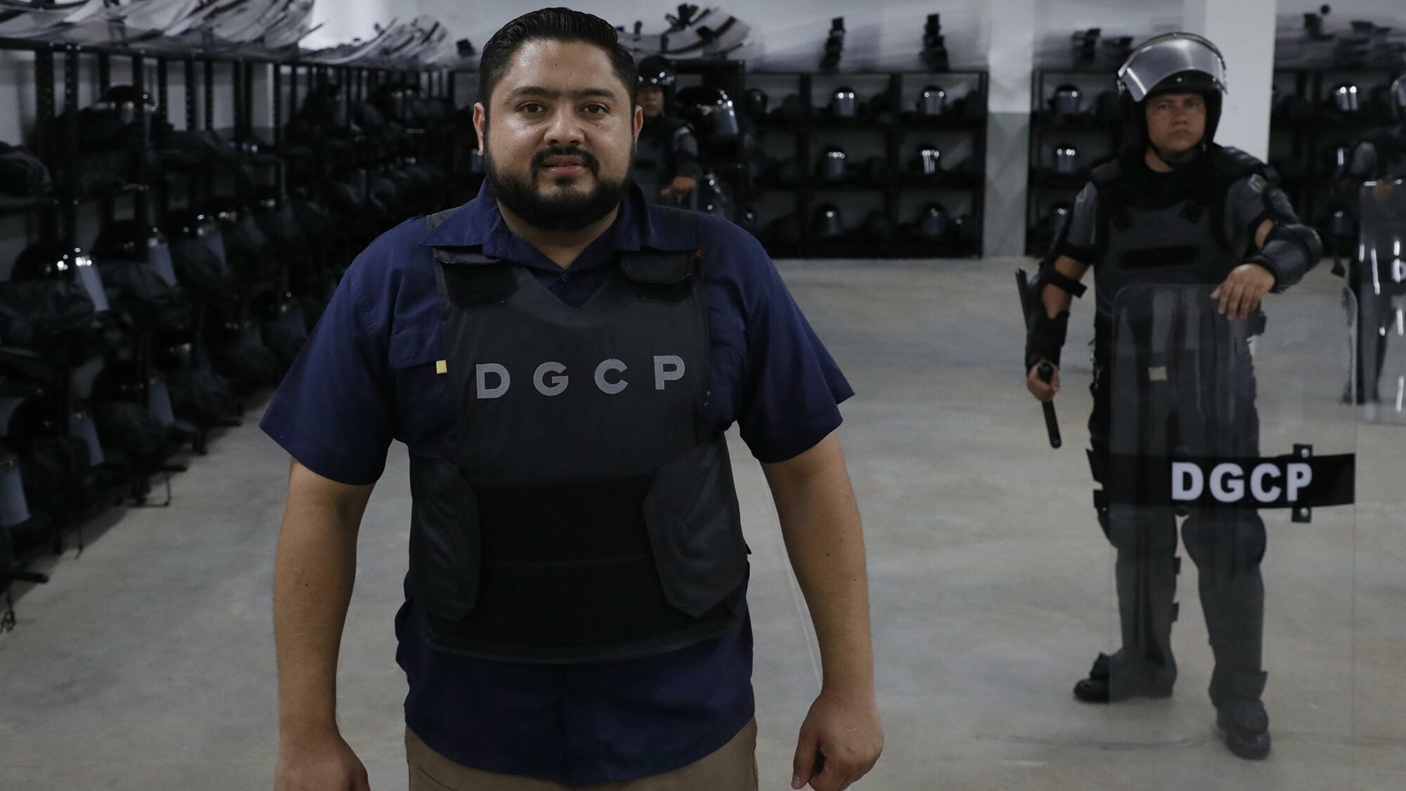 Centro de Confinamiento del Terrorismo" (CECOT)