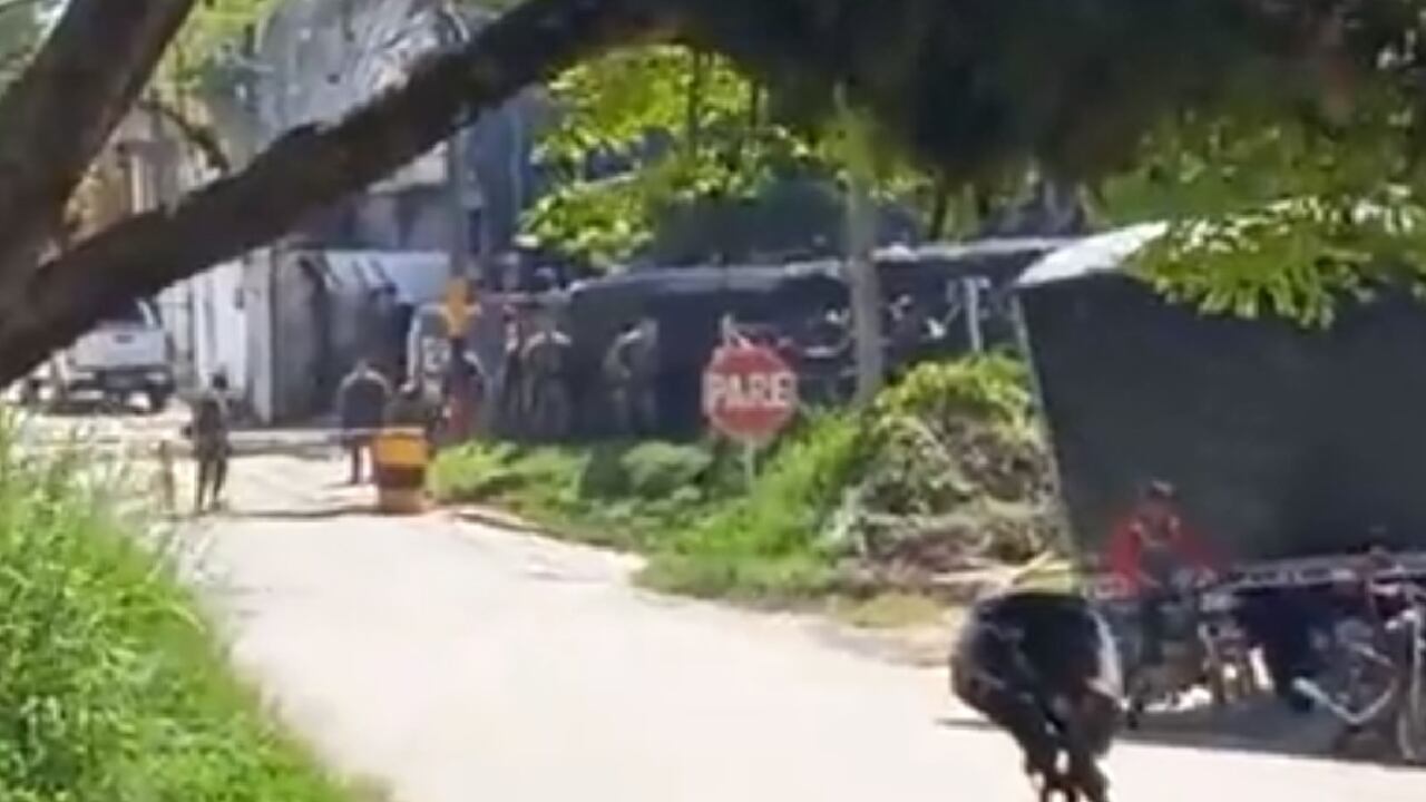 Los hechos ocurrieron este jueves. El Ejército Nacional ayudó a contener los ataques.