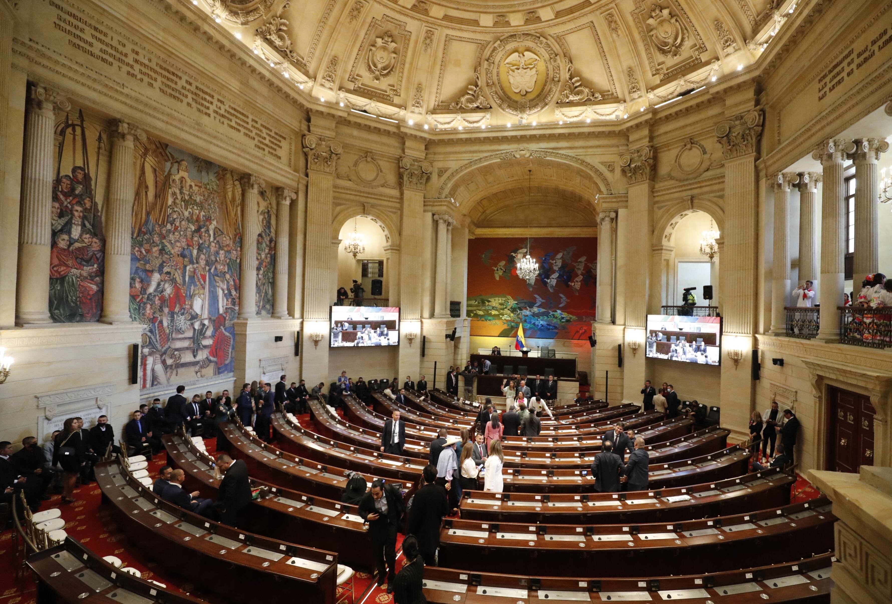 Representantes de Curules de Paz en el congreso