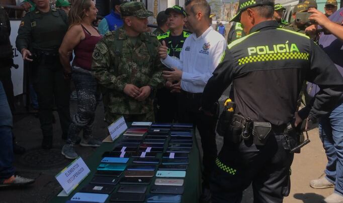 Los celulares incautados tenían adulterado el sistema Imei.