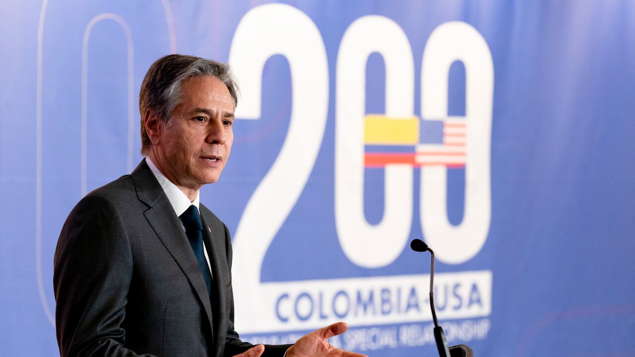 "El mes pasado vimos la fuerza de la democracia en acción", dijo Blinken.