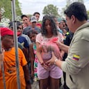 Entrega de ayudas humanitarias a los damnificados por las lluvias.