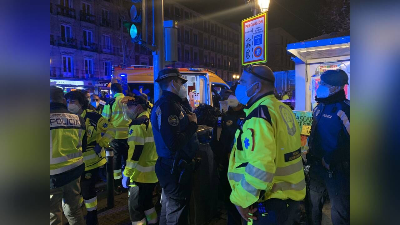 El servicio de emergencias de Madrid atendió los casos de agresión que se presentaron en la capital española. Twitter @emergenciasmad.