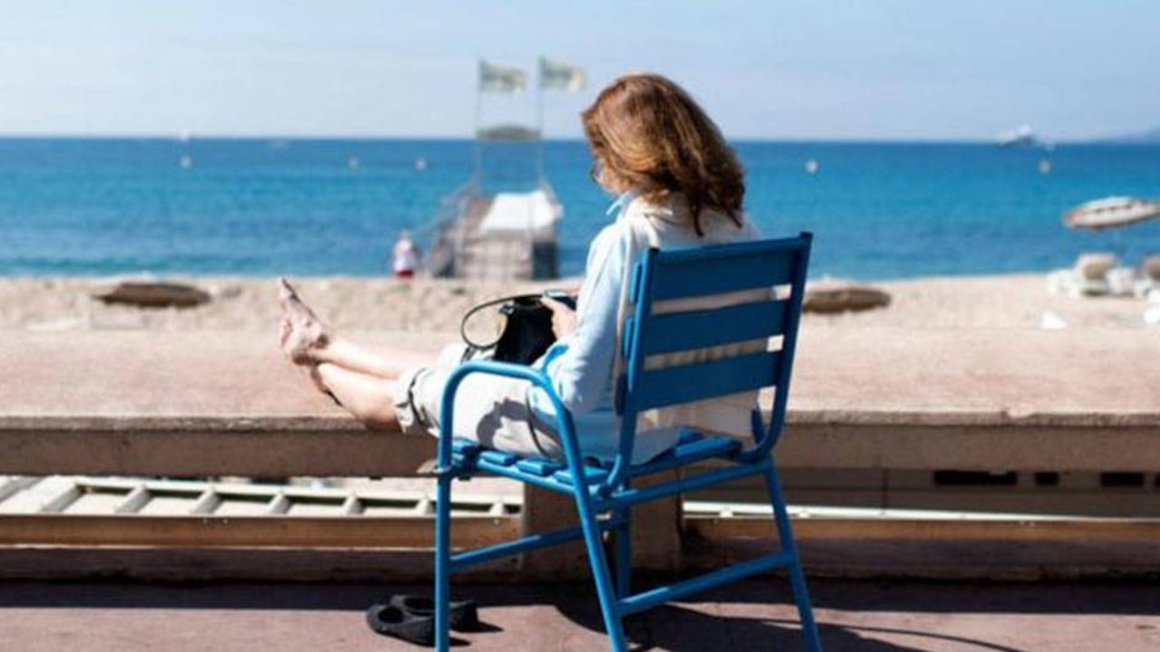 Los seres humanos han sobrevivido formando grupos cooperativos.