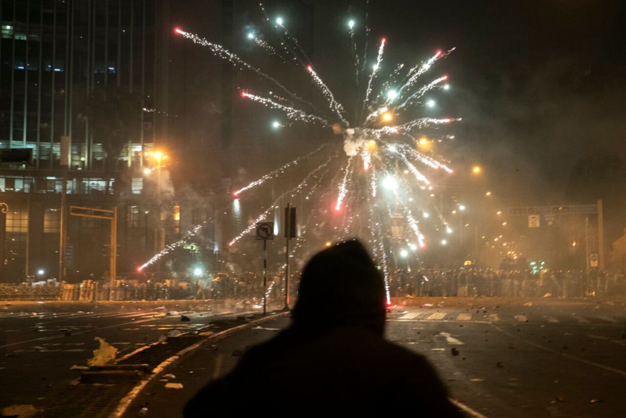 El Gobierno de Merino justificó el uso de gases lacrimógenos por parte de uniformados durante las protestas.