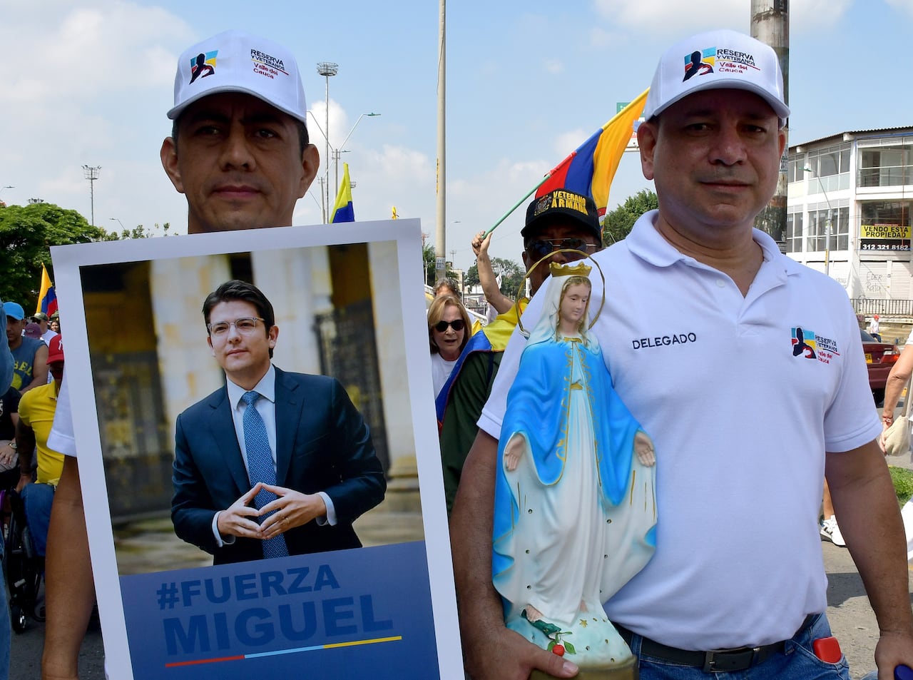 Este domingo 15 de junio, Cali se suma a otras 22 ciudades del país en la Marcha del Silencio, una movilización nacional convocada como respuesta al atentado sufrido por el senador Miguel Uribe Turbay y como rechazo a la creciente ola de violencia en Colombia. Fotos Raúl Palacios / El País.