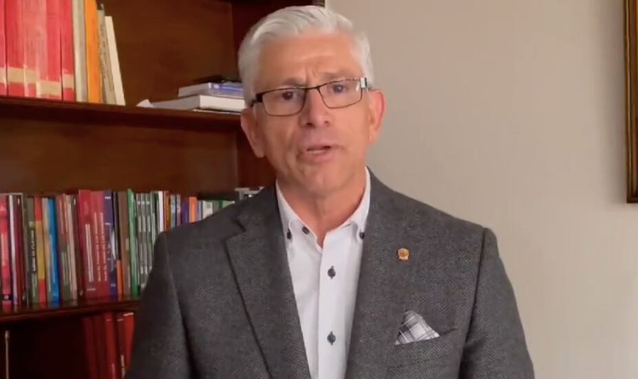 El general retirado Guillermo León, presidente de Acore.